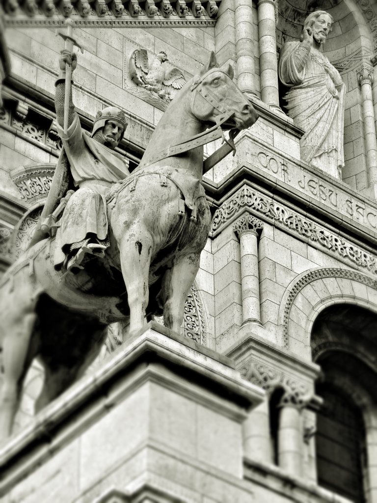 Equestrian statue of King Saint Louis at the Basilique du Sacré-Cœur de Montmartre.