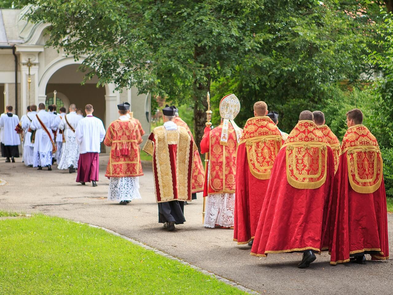 red procession tradition