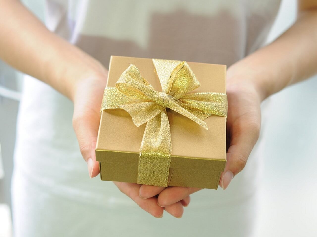 gratitude gift hands
