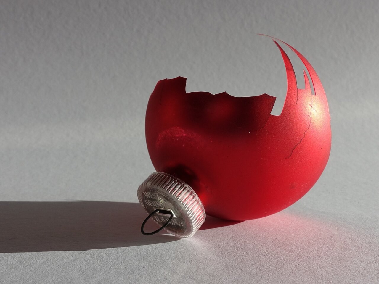 christmas ornament desecration