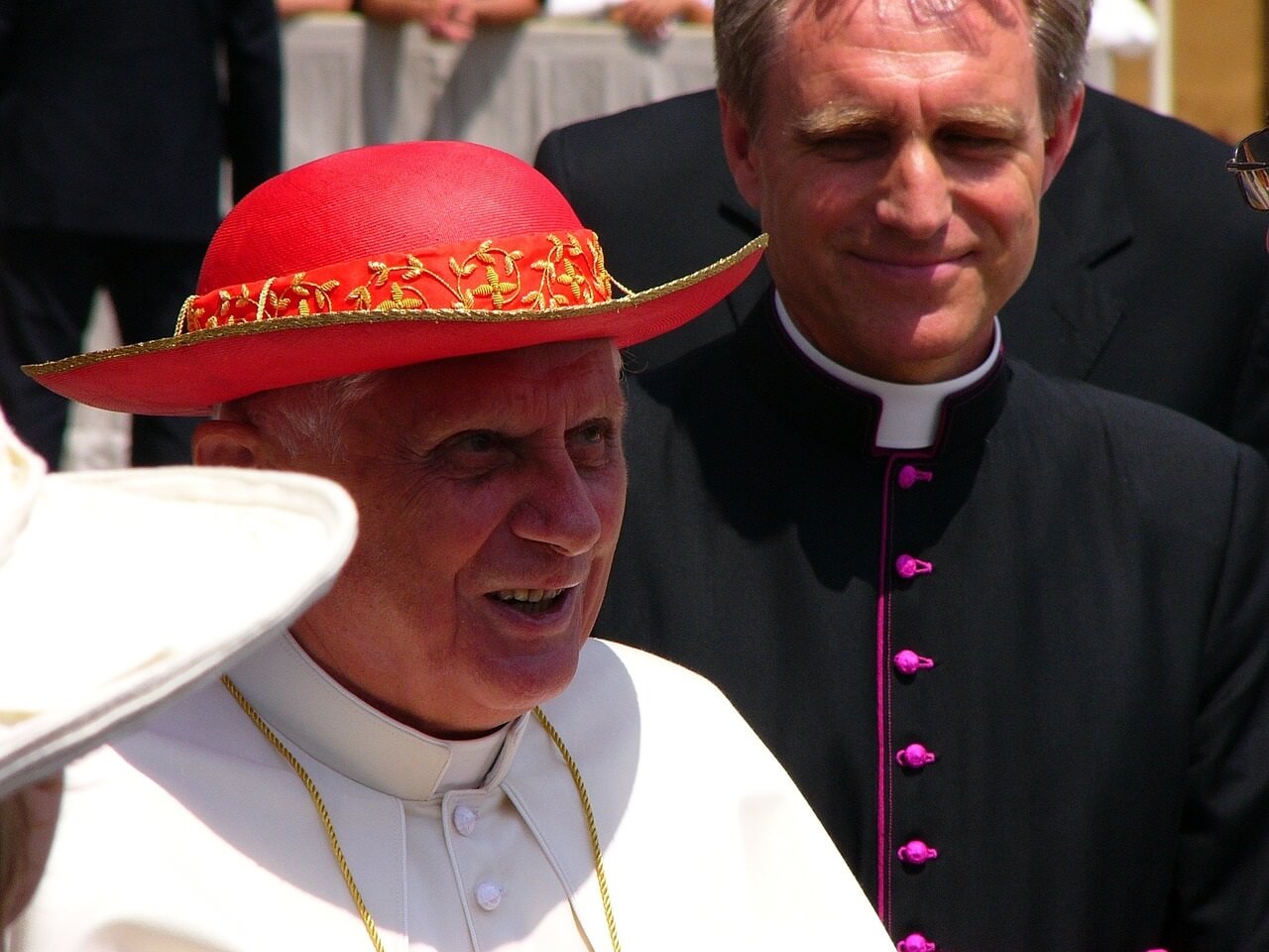 benedict red saturno