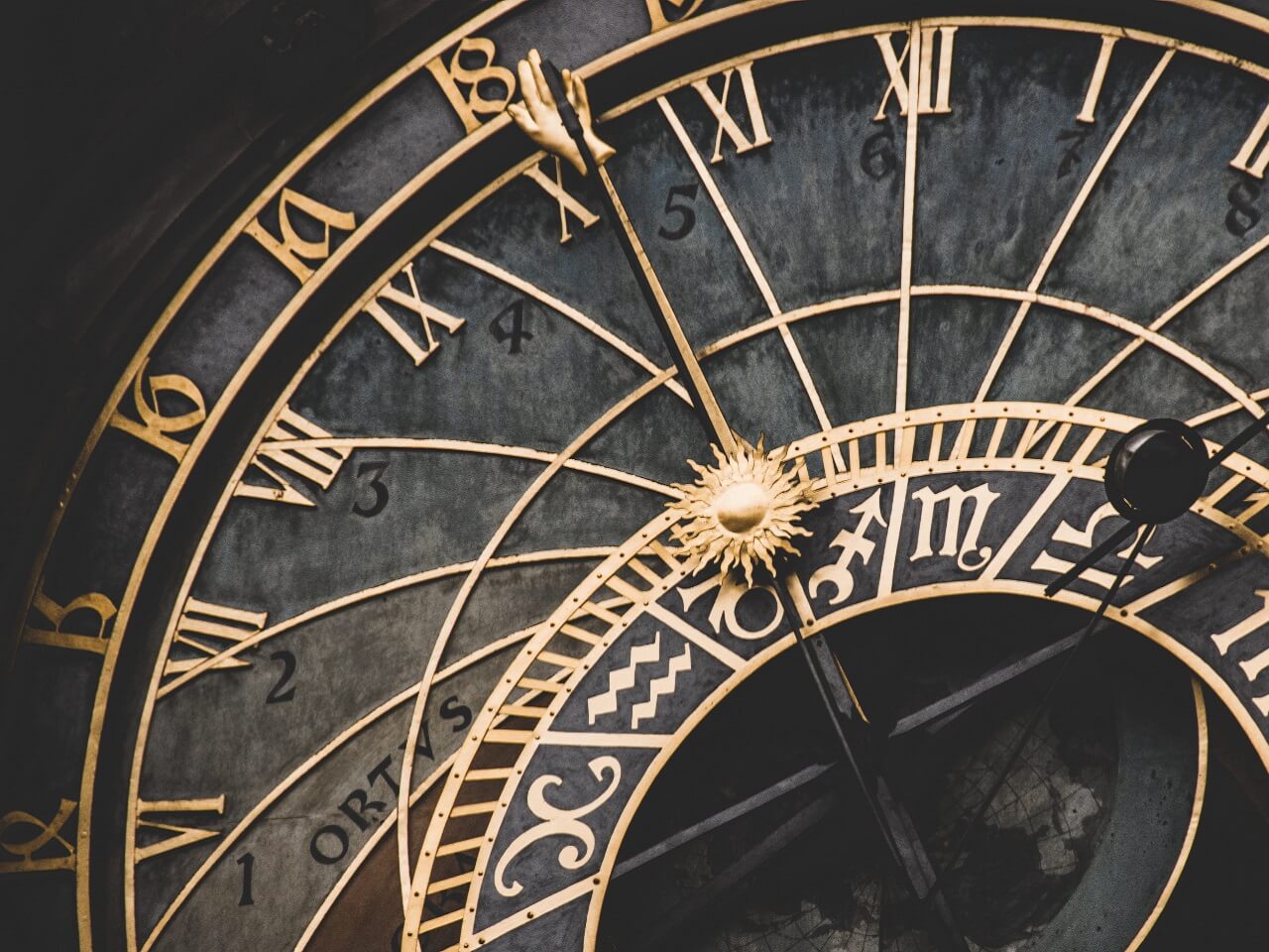 clock dates birth death