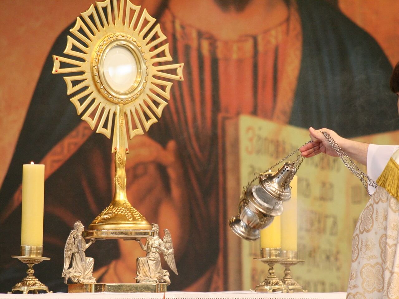 monstrance flesh